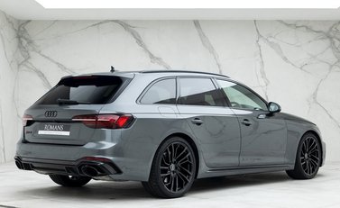 Audi RS4 Avant Carbon Black 7