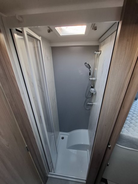 Swift Voyager 584 2023 Auto 17