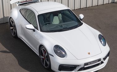 Porsche 911 (992) Carrera 4S 6