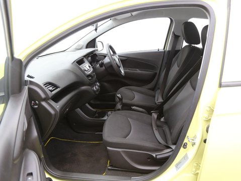 Vauxhall Viva 1.0i SE Euro 6 5dr 22