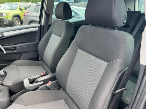 Vauxhall Zafira 1.8 16V Exclusiv Euro 5 5dr 25