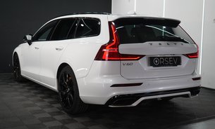 Volvo V60 RECHARGE T8 POLESTAR ENGINEERED AWD FSH Pano Sunroof Pilot Assist HUD +++ 7