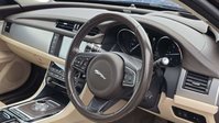 Jaguar XF 2.0d Portfolio Saloon 4dr Diesel Auto Euro 6 (s/s) (180 ps) 38