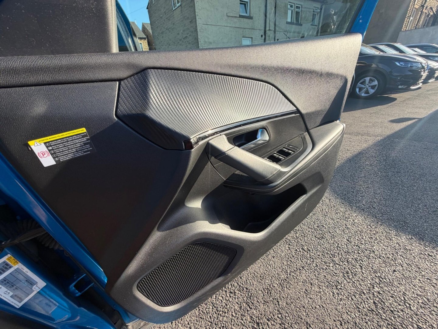 2020 Peugeot e-2008 — image 7