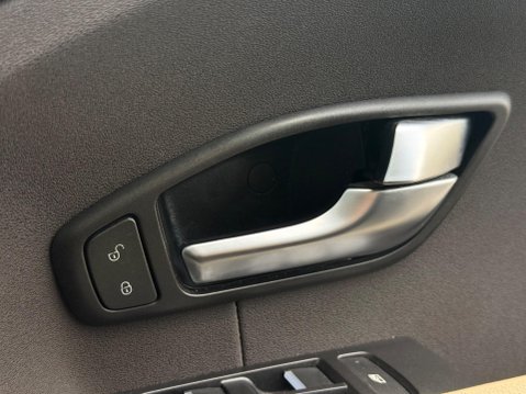 Land Rover Range Rover Evoque 2.2 SD4 Pure Tech Auto 4WD Euro 5 (s/s) 5dr 88