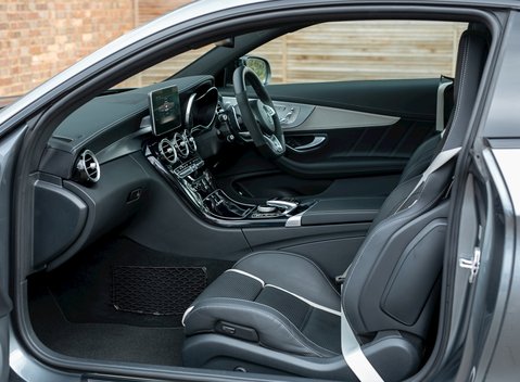 Mercedes-Benz C Class C63 S Coupe 14