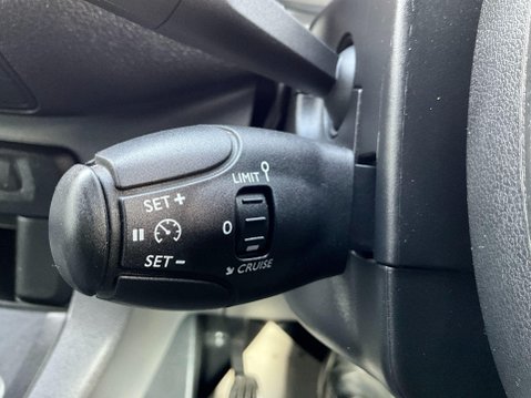 Vauxhall Vivaro 1.5 Turbo D 2900 Sportive L2 H1 Euro 6 (s/s) 5dr 14