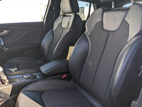 Audi Q2 TDI BLACK EDITION 20