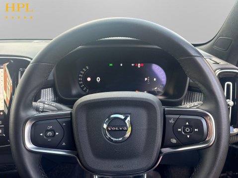 Volvo XC40 2.0 B4 MHEV Plus Black Edition SUV 5dr Petrol Hybrid DCT Auto Euro 6 (s/s) 13