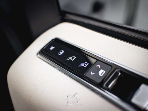 Land Rover Range Rover 3.0 Range Rover Vogue SDV6 Auto 4WD 5dr 52