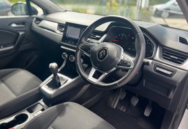 Renault Captur ICONIC 1.0 TCE 18