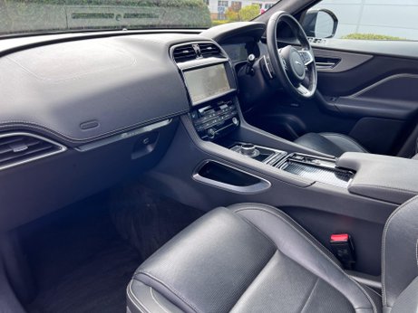 Jaguar F-Pace 2.0 D180 Chequered Flag Auto AWD Euro 6 (s/s) 5dr 60