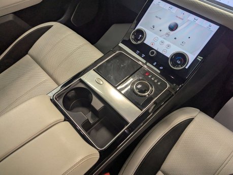 Land Rover Range Rover Velar 3.0 Range Rover Velar R-Dynamic HSE D300 Auto 4WD 5dr 59