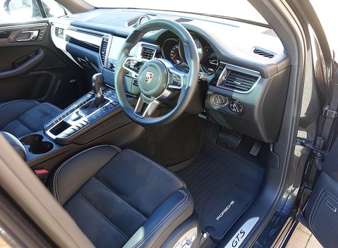 Porsche Macan GTS 14