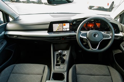 Volkswagen Golf LIFE TSI 3