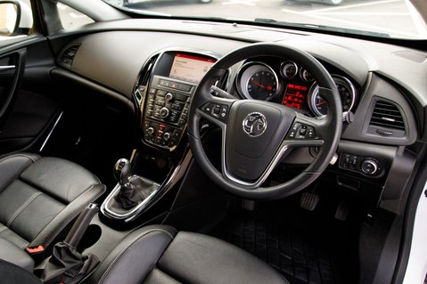 Vauxhall Astra GTC LIMITED EDITION S/S 4