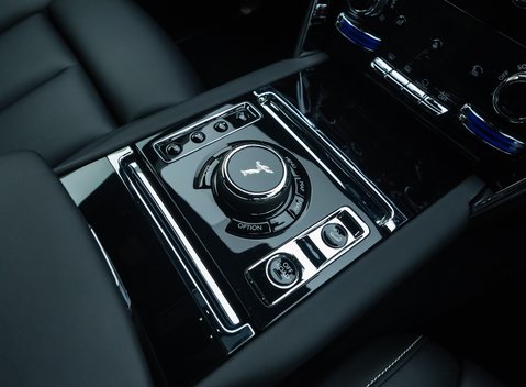 Rolls-Royce Cullinan 24