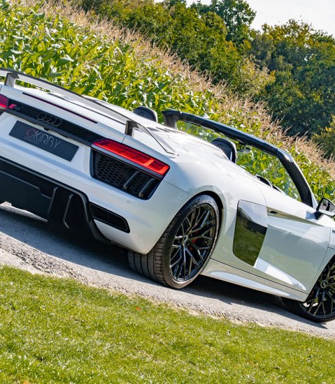 Audi R8 5.2 R8 Spyder Quattro V10 Semi-Auto 4WD 2dr 1