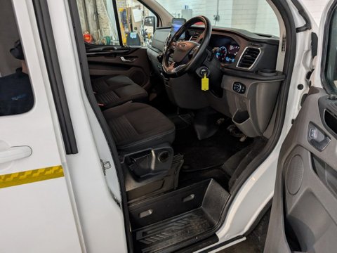 Ford Transit Custom 300 LIMITED DCIV ECOBLUE 9