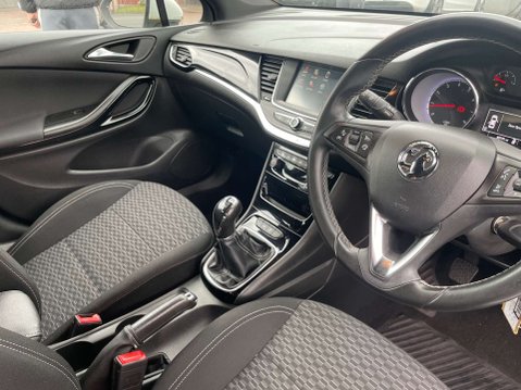 Vauxhall Astra 1.4 Astra SRi 5dr 38