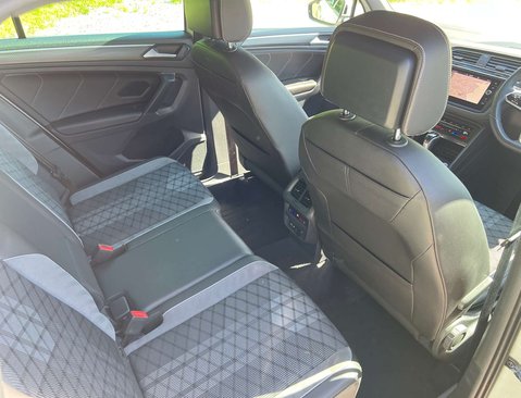 Volkswagen Tiguan 1.5 Tiguan R-Line TSi Semi-Auto 5dr 42