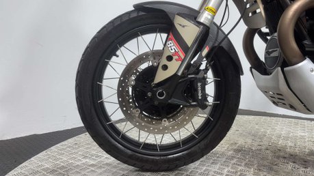 Moto Guzzi V85 TT 850 2021 ONLY 11K HISTORY FULL LUGGAGE ADVENTURE BIKE 17