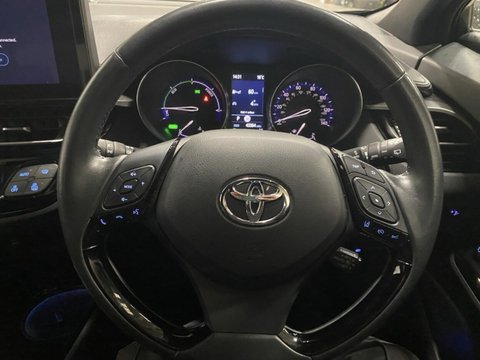 Toyota C-HR DESIGN 15