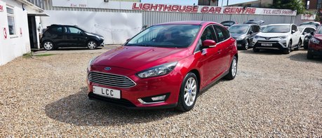 Ford Focus TITANIUM…1 FORMER KEEPER,11 SERVICES,SAT NAV,CLIMATE CONTROL 1