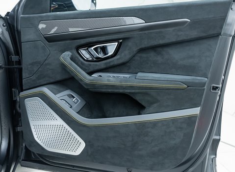 Lamborghini Urus Performante 29