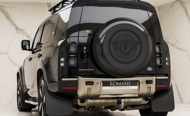 Land Rover Defender 110 P400 X 3