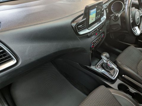 Kia Ceed 1.6 CRDi 3 DCT Euro 6 (s/s) 5dr 25