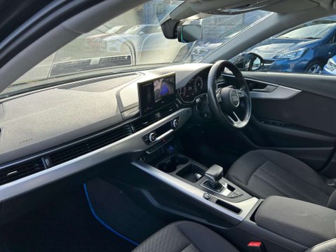 Audi A4 2.0 TDI 30 Technik Saloon 4dr Diesel S Tronic Euro 6 (s/s) (136 ps) 22