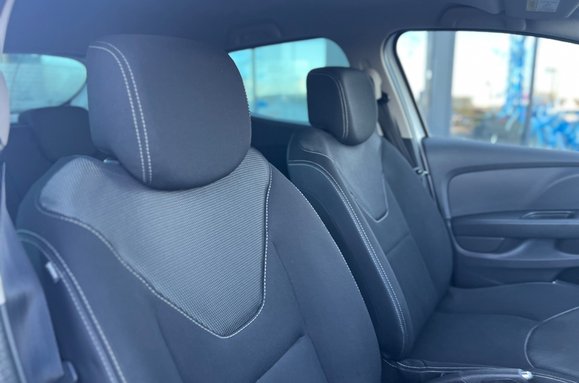 Renault Clio ICONIC 0.9 TCE 5 DOOR 19