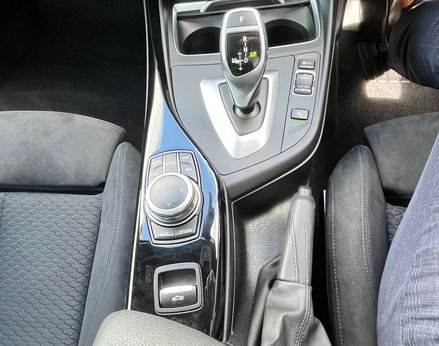 BMW 2 Series 2.0 220i M Sport Auto 2dr 58