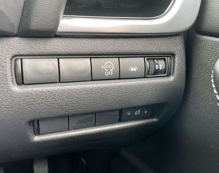 Nissan Qashqai 1.3 Qashqai N-Connecta DiG-T MHEV 5dr 61