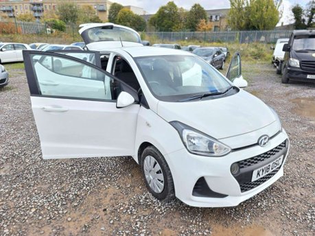Hyundai i10 1.2 SE Hatchback 5dr Petrol Auto Euro 6 (87 ps) 7