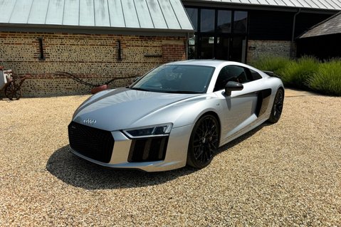Audi R8 5.2 FSI V10 Plus S Tronic quattro Euro 6 (s/s) 2dr 1