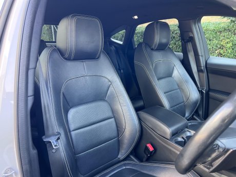 Jaguar E-Pace 2.0 P200 R-Dynamic SE Auto AWD Euro 6 (s/s) 5dr 17