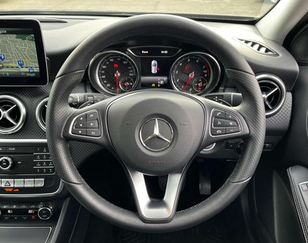 Mercedes-Benz A Class 1.6 A 180 Sport Exeutive Auto 5dr 20