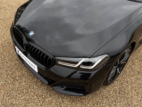 BMW 5 Series 520D M SPORT TOURING MHEV 30