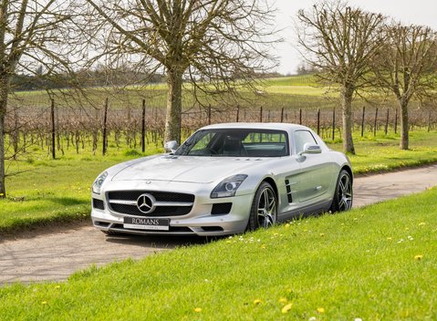 Mercedes-Benz SLS AMG 3