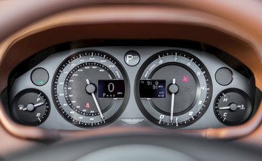 Aston Martin Zagato Vanquish Volante 18