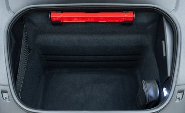 Porsche 911 (992) GT3 Touring 31