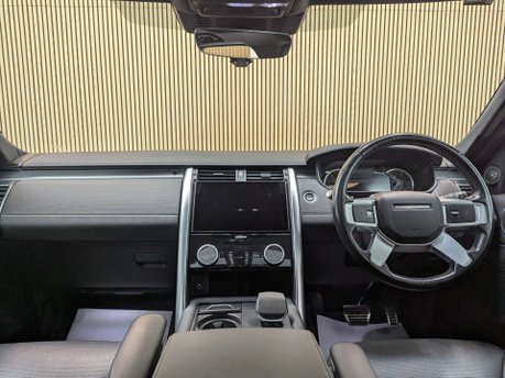 Land Rover Discovery 3.0 Discovery R-Dynamic SE D MHEV Auto 4WD 5dr 57