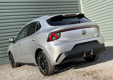 MG MG4 EV URBAN 53.9kWh PREMIUM LONG RANGE 14