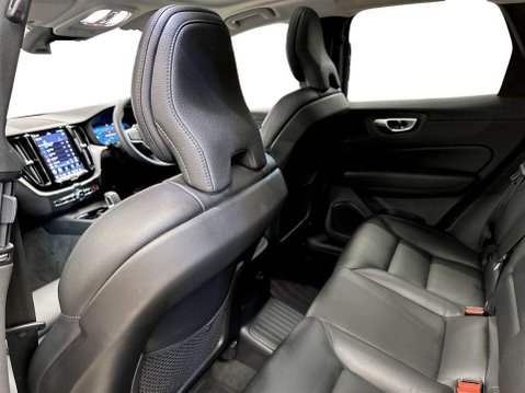 Volvo XC60 2.0h T6 Recharge 18.8kWh Inscription Expression SUV 5dr Petrol Plug-in Hybr 21