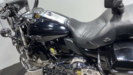Harley-Davidson Touring 1690 FLHRC ROADKING CLASSIC 2012 TO MANY EXTRAS 21' WHEEL 33