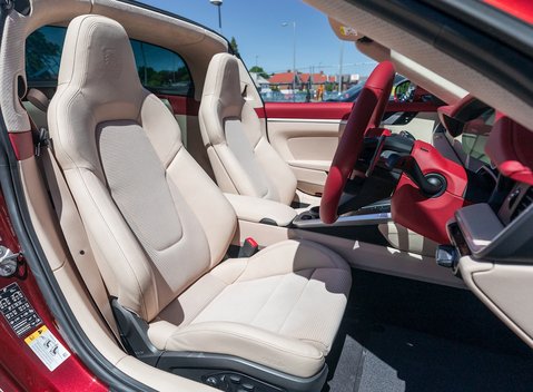 Porsche 911 (992) Targa 4S Heritage Design Edition 14