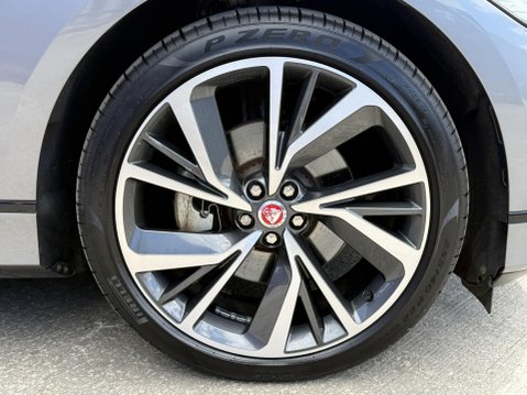 Jaguar I-Pace 400 90kWh SE SUV 5dr Electric Auto 4WD (400 ps) 14
