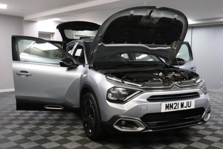 Citroen C4 PURETECH SHINE S/S 15